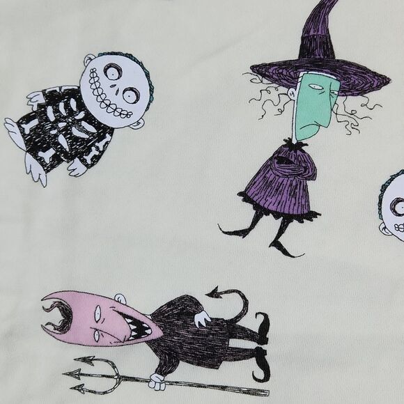 🔸️NWT Nightmare Before Christmas Lock, Stock, & Barrel Sweatshirt Small - Picture 6 of 9